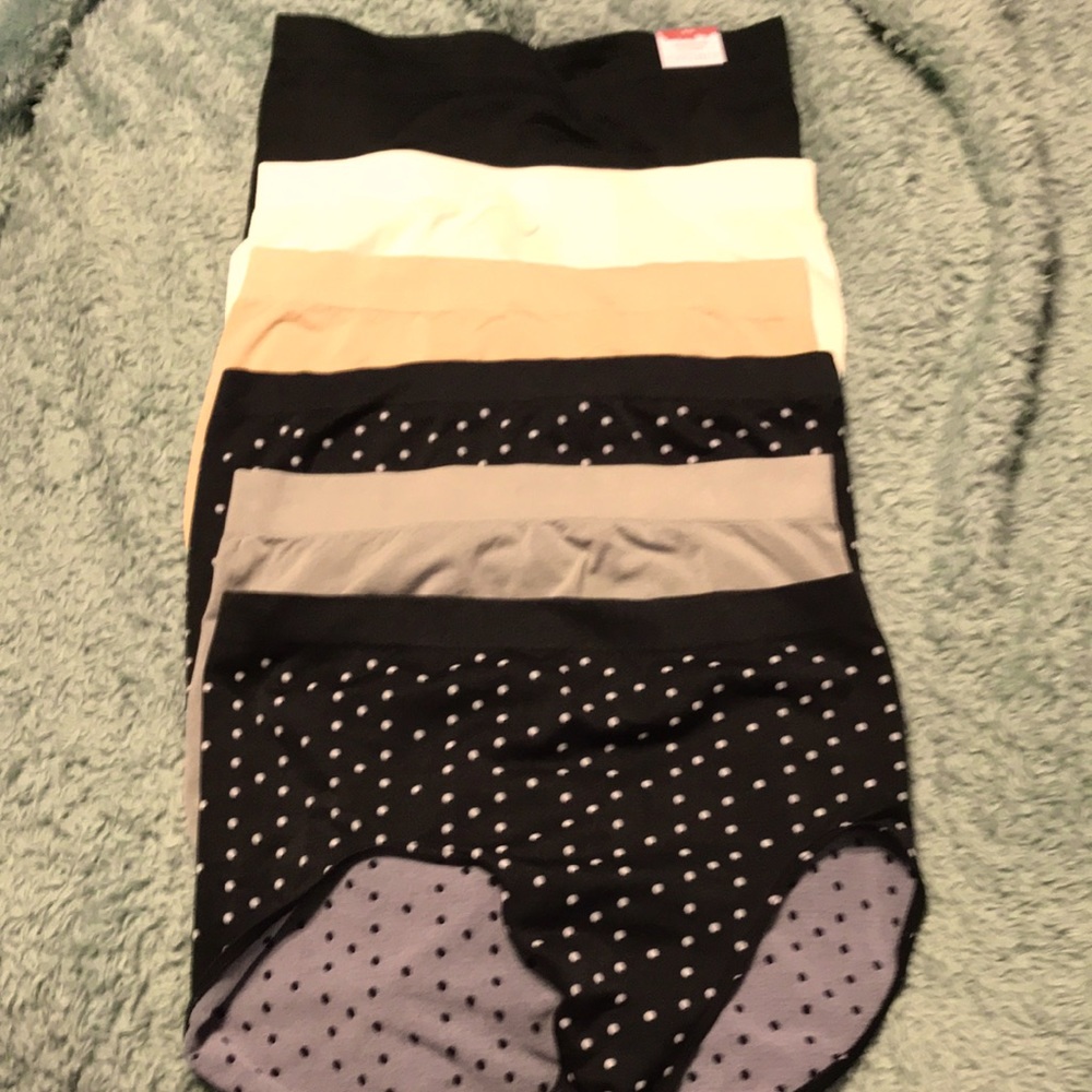 New 6 pair women’s panties size xl